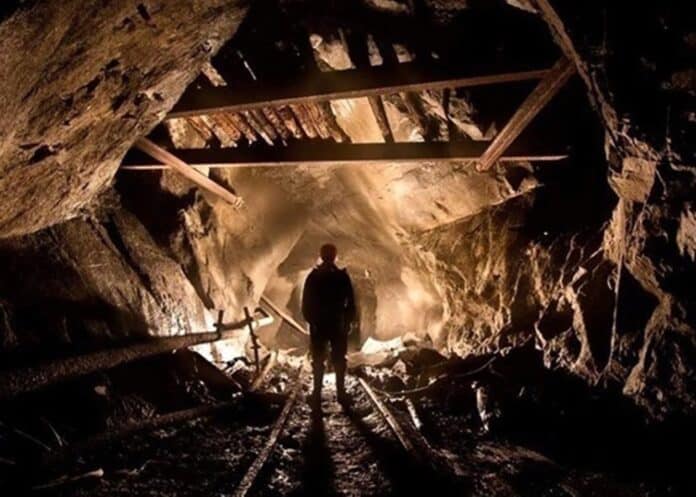 Загарбники закрили всі шахти у Хрустальному