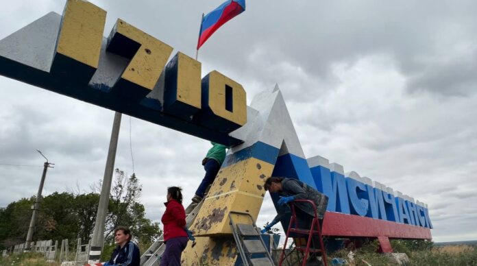 Окупанти будують нові плани, як подати воду та тепло у Лисичанськ