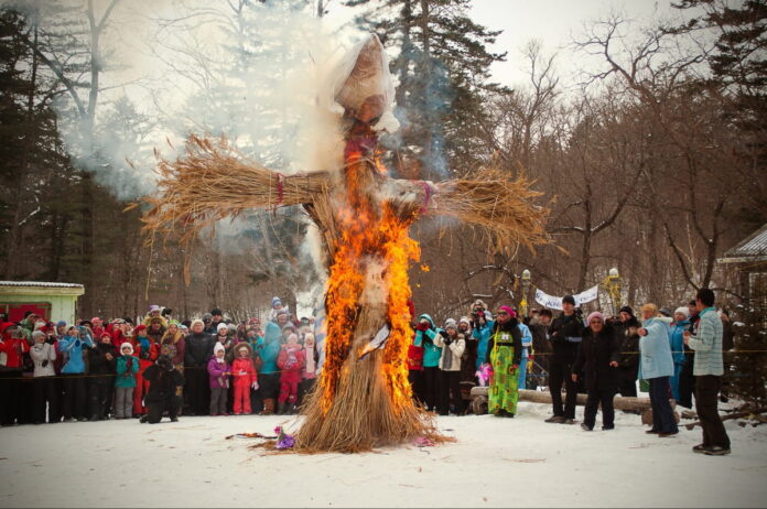 Масляна 2023: коли відзначають та в чому сенс?