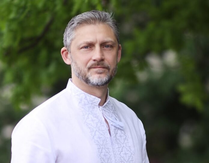 Стрюк: окупанти у Сєвєродонецьку за найману працю замість зарплати видають їжу