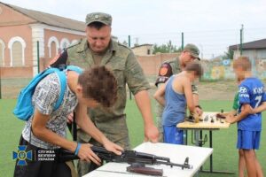 СБУ викрила 2-х організаторок масових пропагандистських заходів на підтримку російської агресії на Луганщині