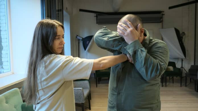 Як жінці протидіяти нападнику