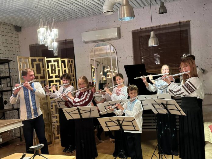 Юні музиканти з «Чарівної флейти» провели благодійний концерт у столиці