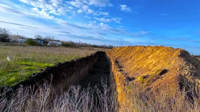 Російські військові активно окопуються під Курськом