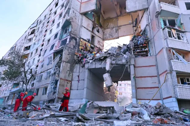 Удар по житловому будинку Харкова: росіяни вбили щонайменше трьох людей