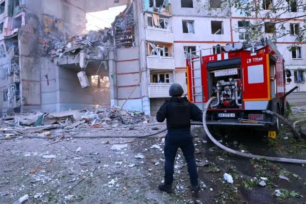 Удар по житловому будинку Харкова: росіяни вбили щонайменше трьох людей