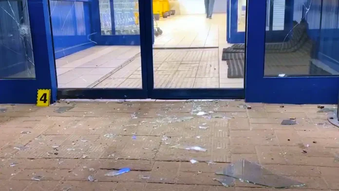 На Полтавщині в Лубнах чоловік підірвав гранату біля супермаркету