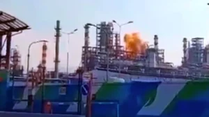 НПЗ у москві уразили безпілотники: виникла пожежа
