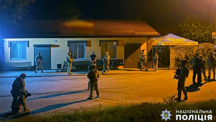 З автомата розстріляли поліцейських у Хмельницькій області
