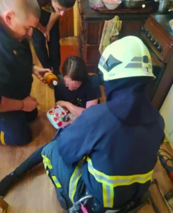 Надів на голову каструлю: ДСНС врятували дитину на Волині