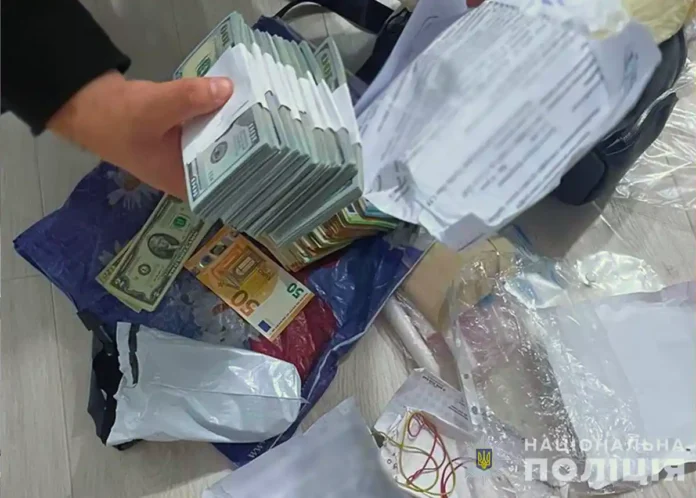 У Житомирі лікарка «допомогала» чоловікам уникнути мобілізації