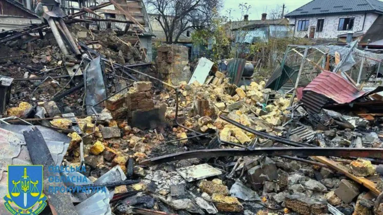 Нічна атака на Одесу: росіяни вбили жінку, двоє дітей поранено