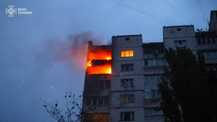 Наслідки повітряної атаки російських дронів на Київ