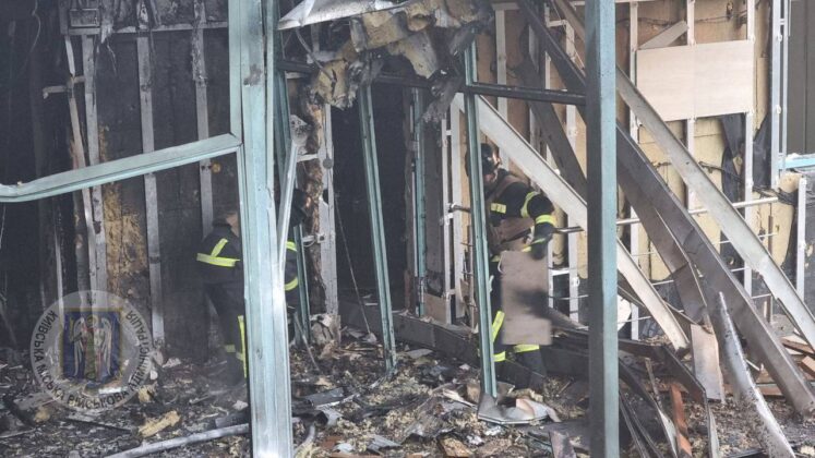 Наслідки атаки російських дронів на Київ повідомили в КМВА