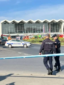 Трагедія в Сербії: на вокзалі обвалилася частина даху, є жертви