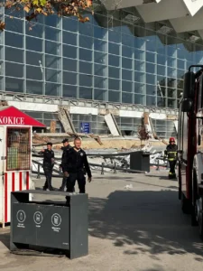 Трагедія в Сербії: на вокзалі обвалилася частина даху, є жертви