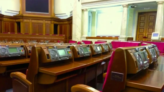 Зеленський про «вихідний» Ради: держава повинна працювати