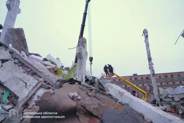 Кількість загиблих від російського удару по Запоріжжю зросла