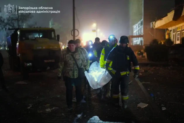 Наслідки атаки росіян на лікарню у Запоріжжі: багато загиблих та поранених