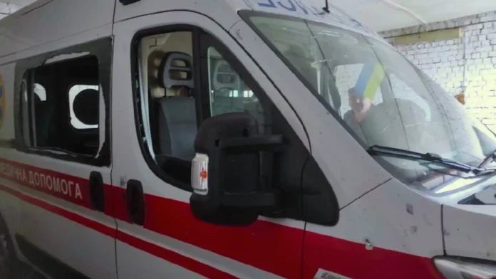 Росіяни атакували швидку допомогу в Антонівці: постраждали медики