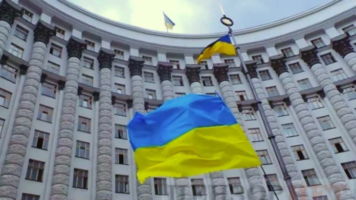 Кабмін підтримав звільнення очільників двох областей