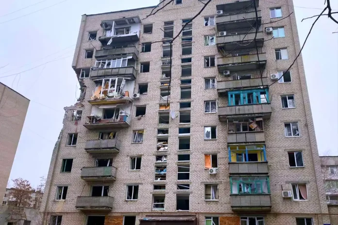 Обстріл Покровська: росіяни вбили людину, постраждало немовля та чоловік