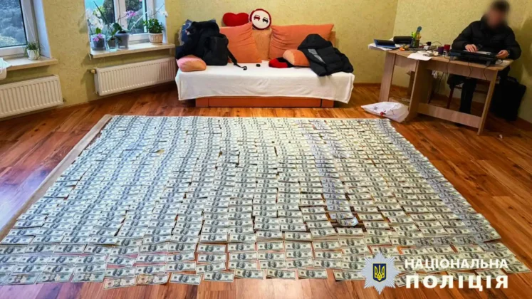 Чоловікам на Одещині продавали фейкові документи моряків