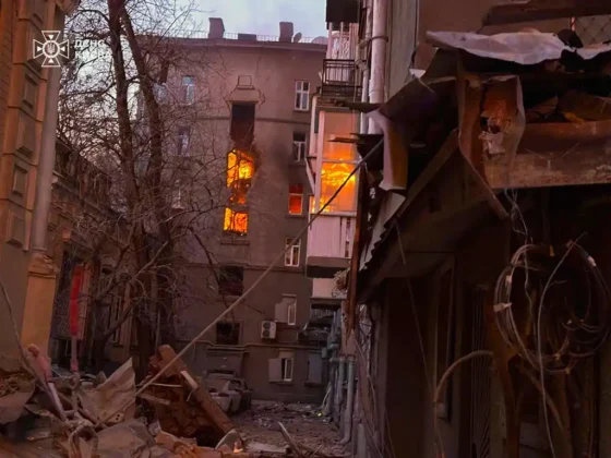 У Києві під завалами будинку виявлено тіло загиблої