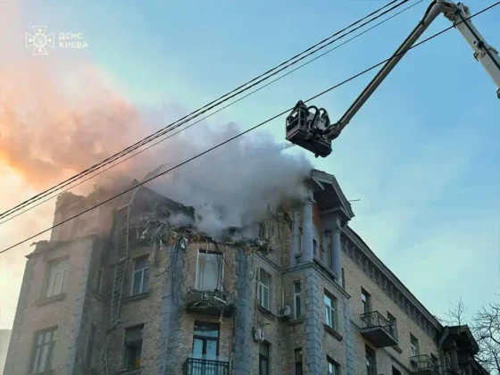 У Києві під завалами будинку виявлено тіло загиблої