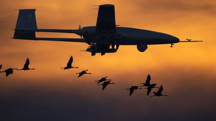 На росії заявляють про атаку дронів на аеродром Балтімор