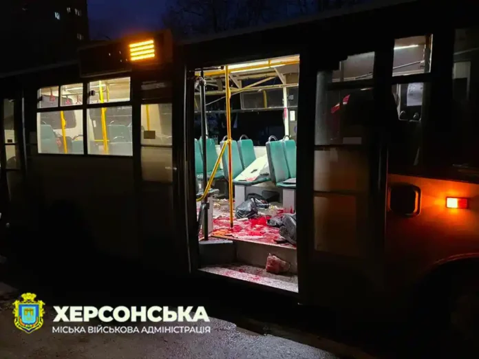 Призупинено рух громадського транспорту в передмісті Херсона
