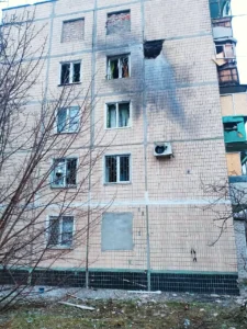 Нікополь під російським артобстрілом, поранено людей - ОВА