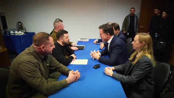 Зеленський та Генсек НАТО провели зустріч на базі Рамштайн