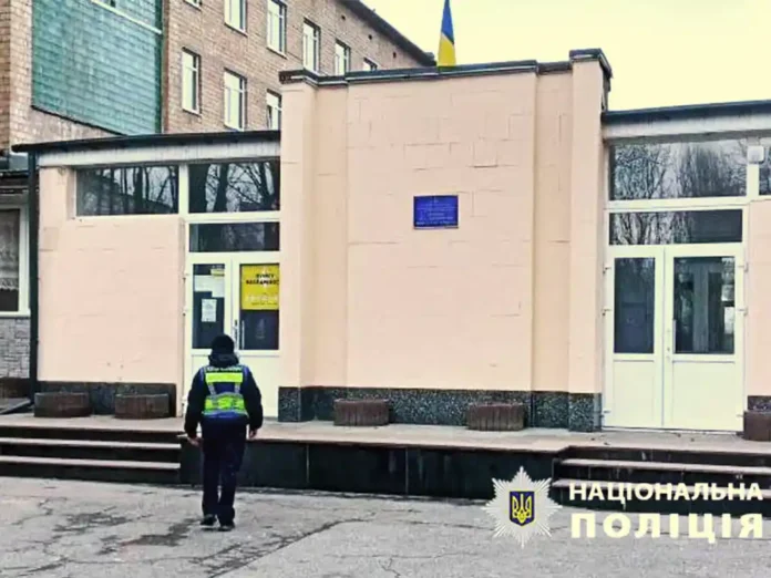 Конфлікт з фізичним контактом між вчителем та учнем стався у Києві