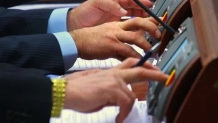 В Україні планують продовжити дію воєнного стану та мобілізацію