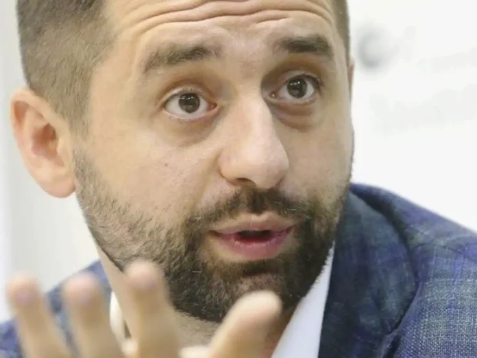 «Запіздала» ініціатива Національного дня молитви - Арахамія