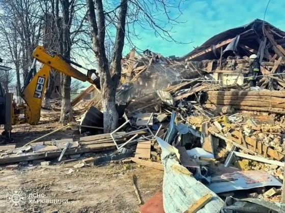 Авіаудар по Харківщині: росіяни вдарили по селищу Золочів