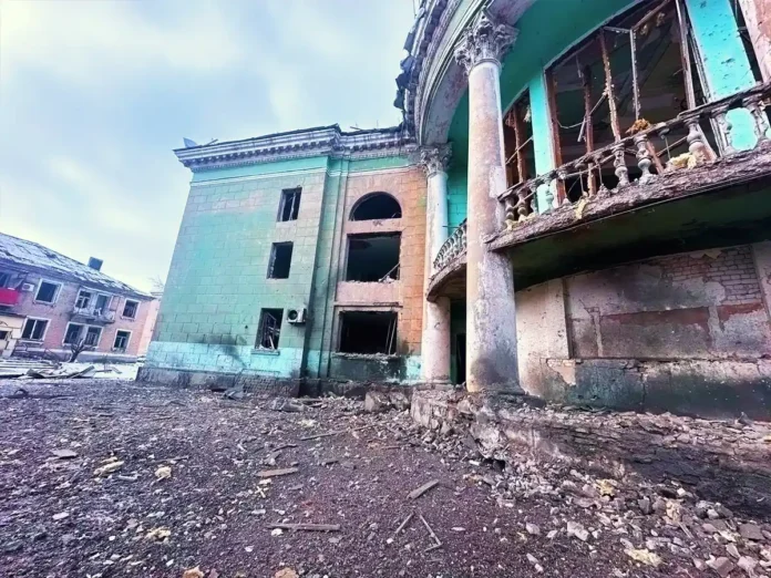 На Донеччині росіяни вбили двох людей, є руйнування