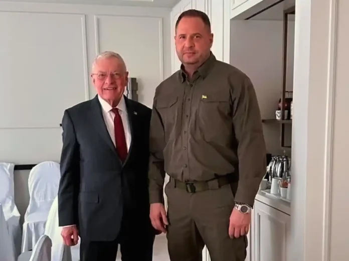 Кіт Келлог зустрівся в Мюнхені с керівником Офісу президента