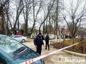 Вибух біля ТЦК у Кам'янці-Подільському: загинула одна особа, є поранені