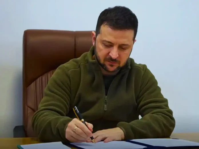 Зеленський підписав продовження терміну проходження ВЛК