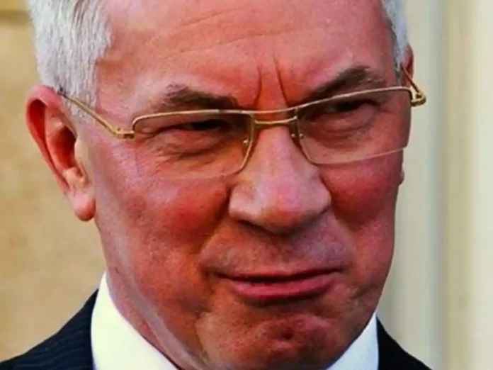 Азарова позбавлено державної нагороди Литви