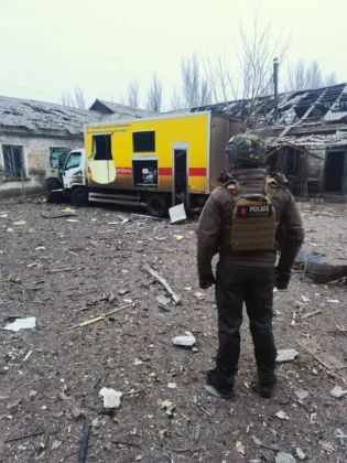 Обстріли Донеччини: нові руїни і жертви 11 березня