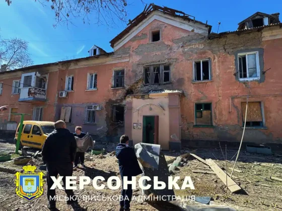 Терор у Херсоні: шестеро постраждалих від атак дронів росії
