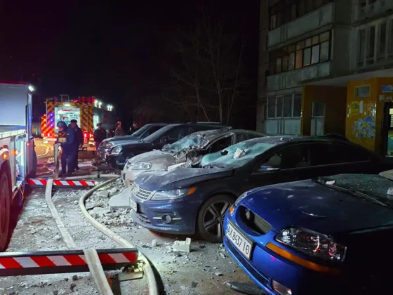 Російська атака дронами по Харкову: удар по багатоповерхівці