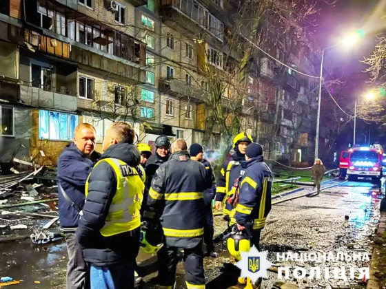 Наслідки атака російських БпЛА на Київ: троє загиблих, серед них дитина