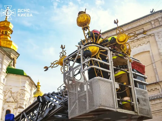 У Києві завалився хрест на храмі Києво-Печерської лаври