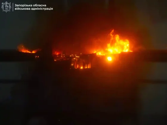 Удар по багатоповерхівці в Запоріжжі, триває ліквідація наслідків