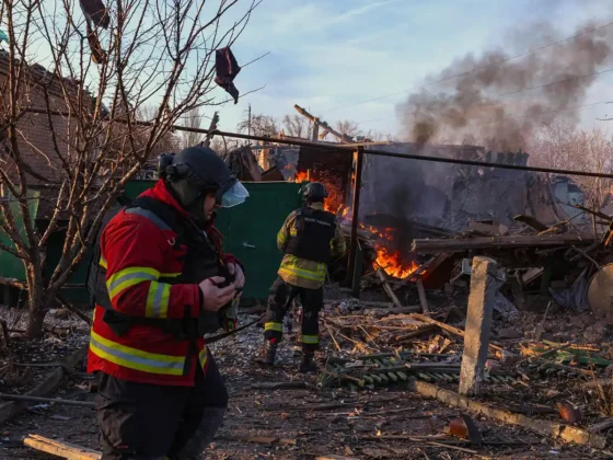 Авіаудари по Костянтинівці: під завалами знайшли тіло людини