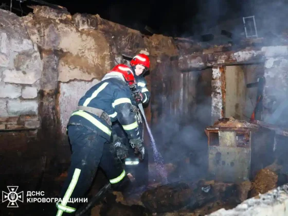 Масована атака на Кропивницький: пролунало понад 30 вибухів, є поранені
